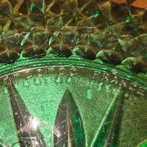 Vintage emerald green glass bowl by Acroroc France starburst stardiamond pattern - Picture 4 of 5